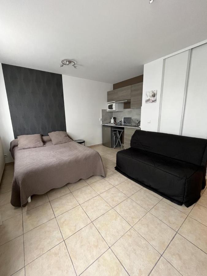 Studio Meuble Bussy-Saint-Georges Luaran gambar